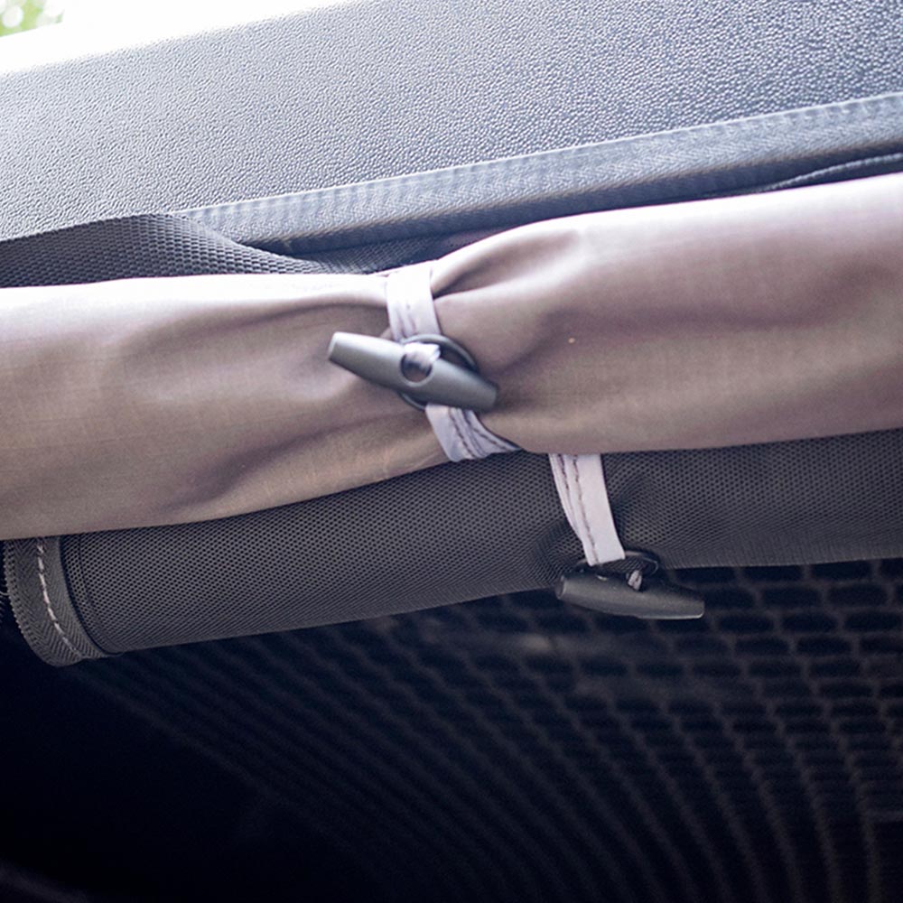 Living and Home Green Hard Shell Car Roof Tent with Retractable Ladder 210 x 130cm Image 5