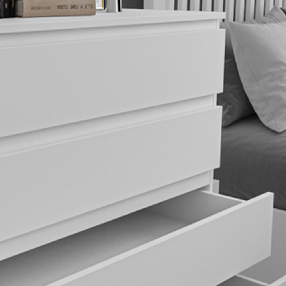 Flair Toivo 4 Drawer White Chest of Drawers Image 3
