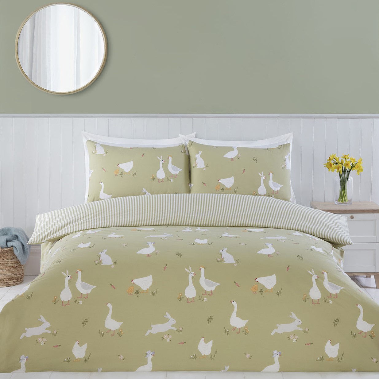 Spring Animals Duvet Set - Green / Single Image 1