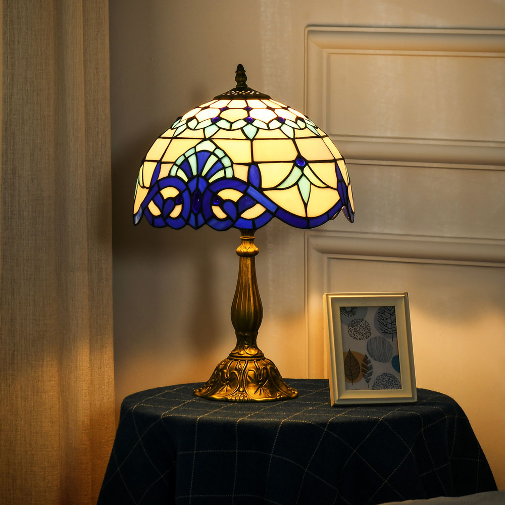 Portland Stained Glass Antique Table Lamp Image 2