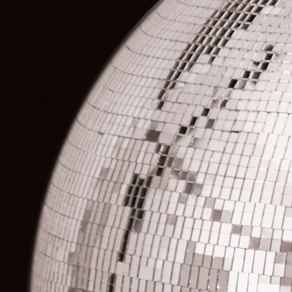 FX Lab Mirror Ball 19 inch Image 3