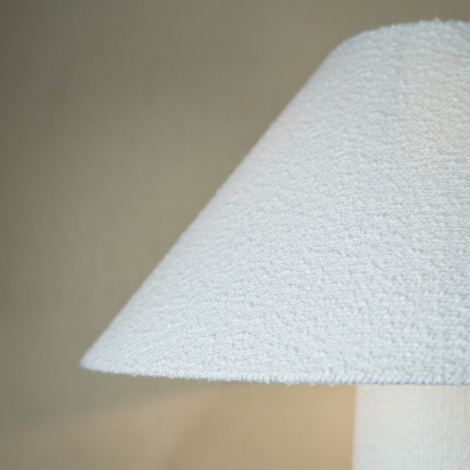 XL Boucle Lamp White Image 5