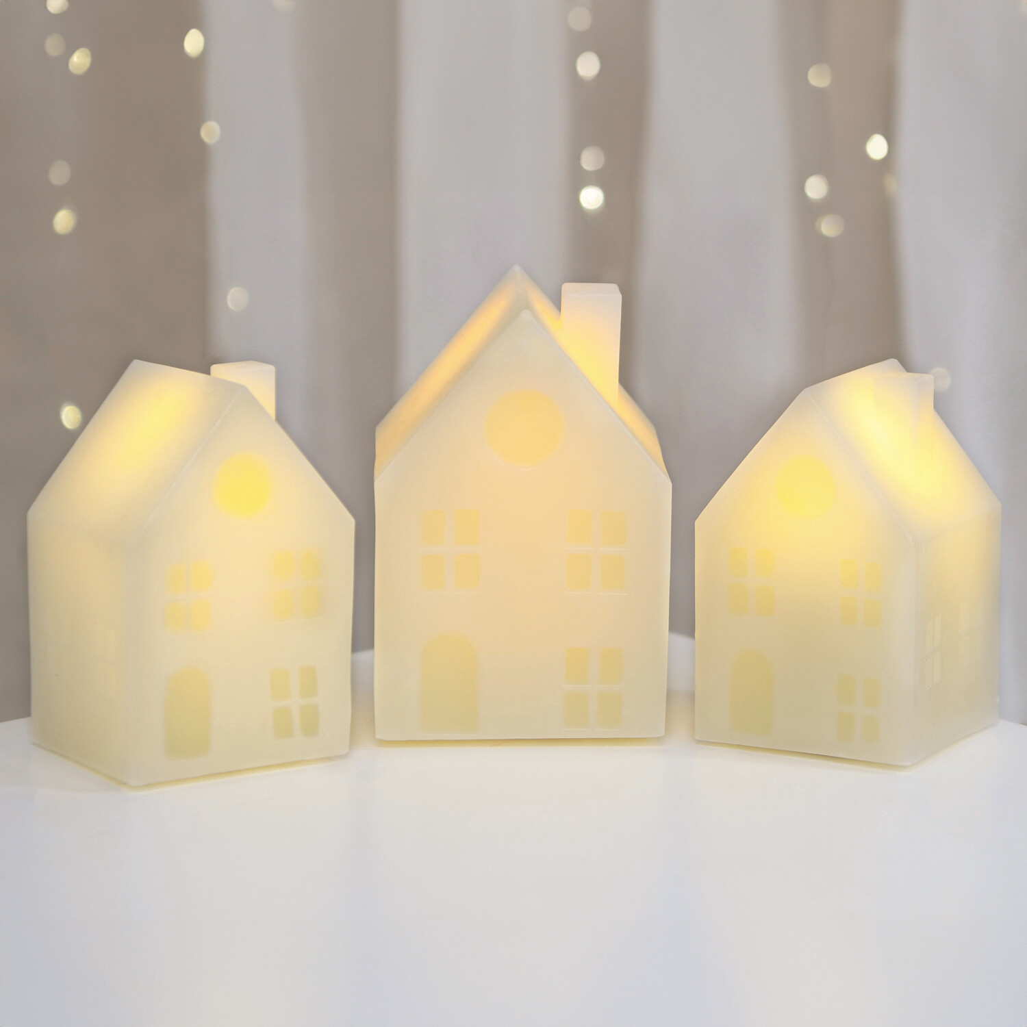 Set of 3 Houses LED Candles White Image 2