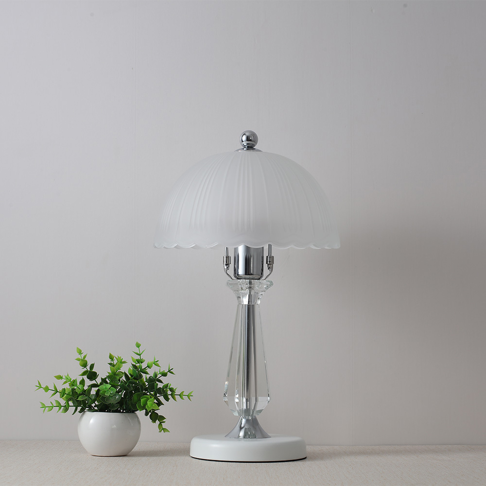 Living and Home Scalloped Table Lamp Image 8