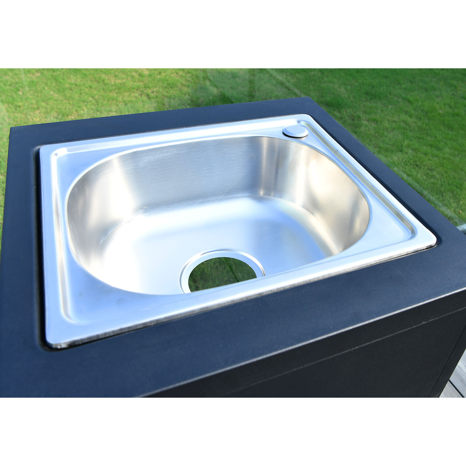 Columbus Outdoor Kitchen - Black Image 10