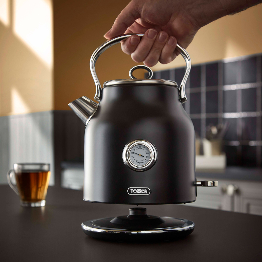 Tower Renaissance EEJB187 Black 4 Slice Toaster with 1.7L Kettle Set Image 5