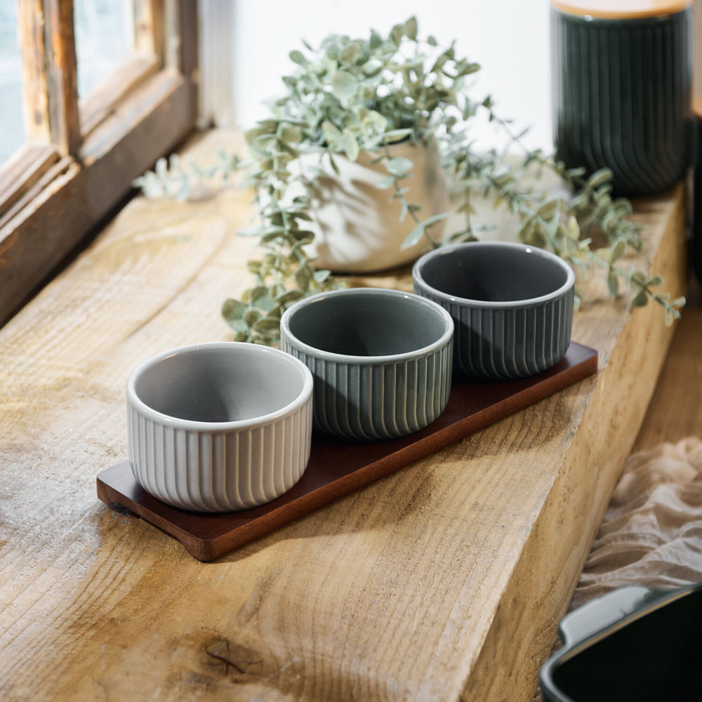 Set of 3 Stockholm Stoneware Dip Bowls with Acacia Platter Image 2