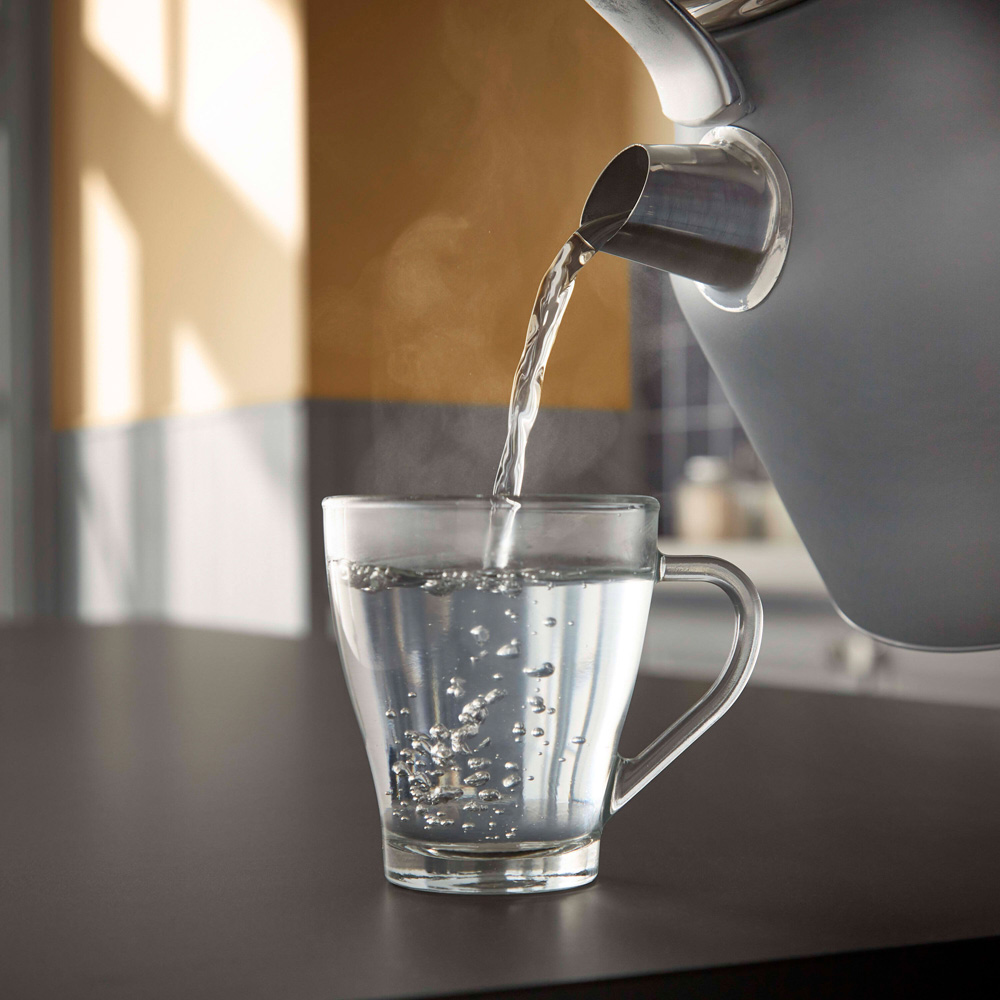 Tower Renaissance EEJB177 Grey 4 Slice Toaster 1.7L Kettle and 20L Microwave Bundle Image 4