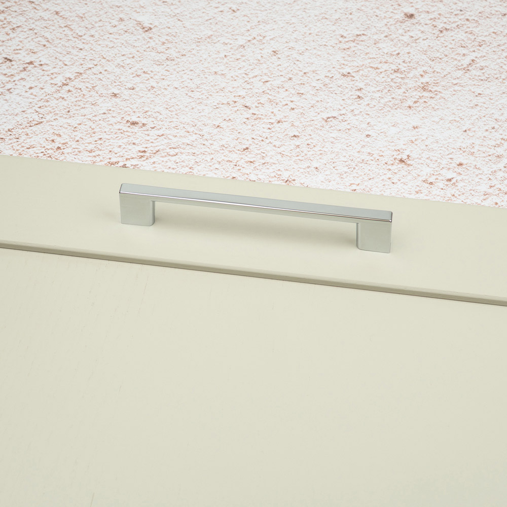 Handle & Home Polished Chrome Square D Handle 128mm Image 4