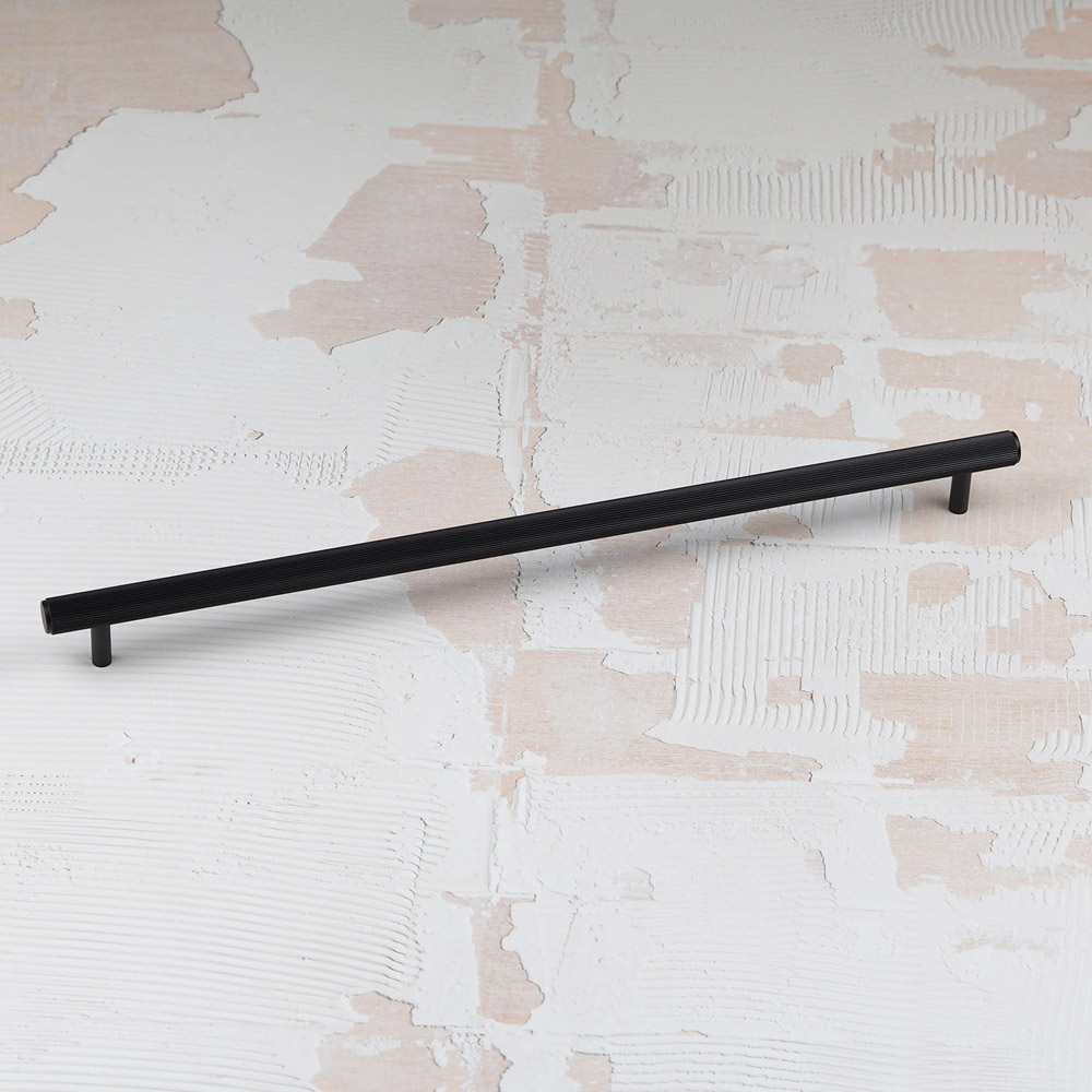 Handle & Home Matt Black Reeded Pull 320mm Image 2