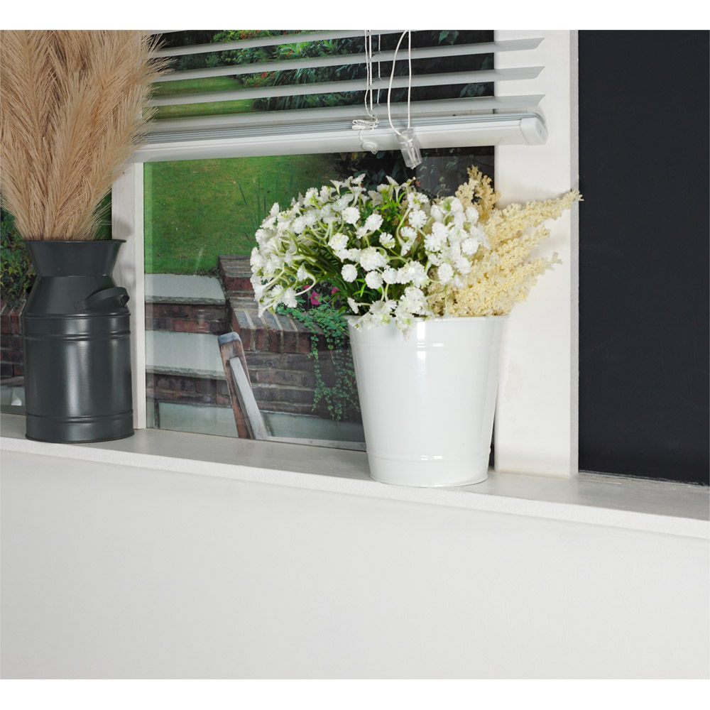 St Helens White Metal Round Planter 12cm Image 3