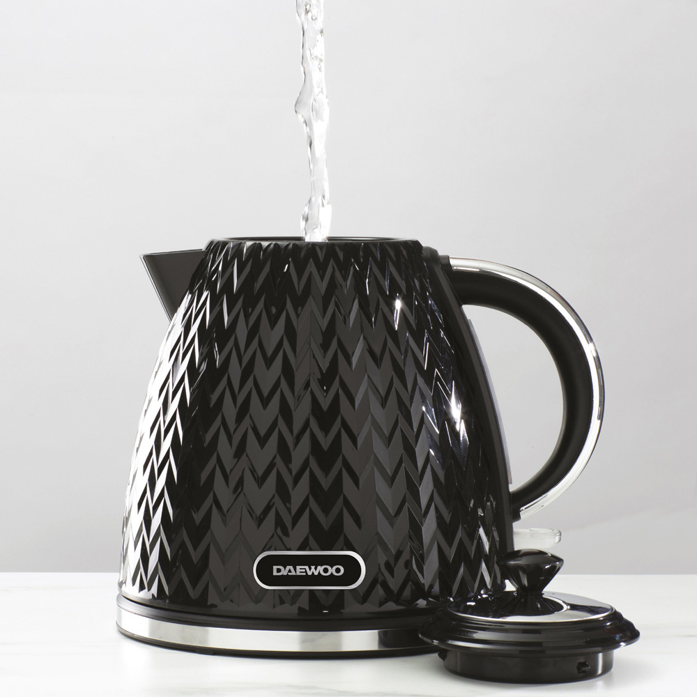 Daewoo Argyle Black 1.7L Jug Kettle Image 3