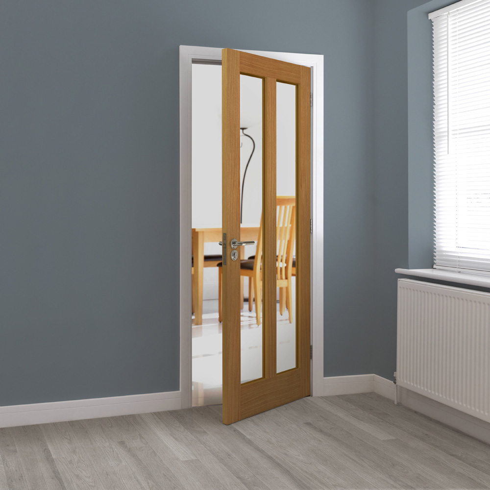 JB Kind Matterhorn Shaker Oak Glazed Internal Door 1981 x 838mm Image 2