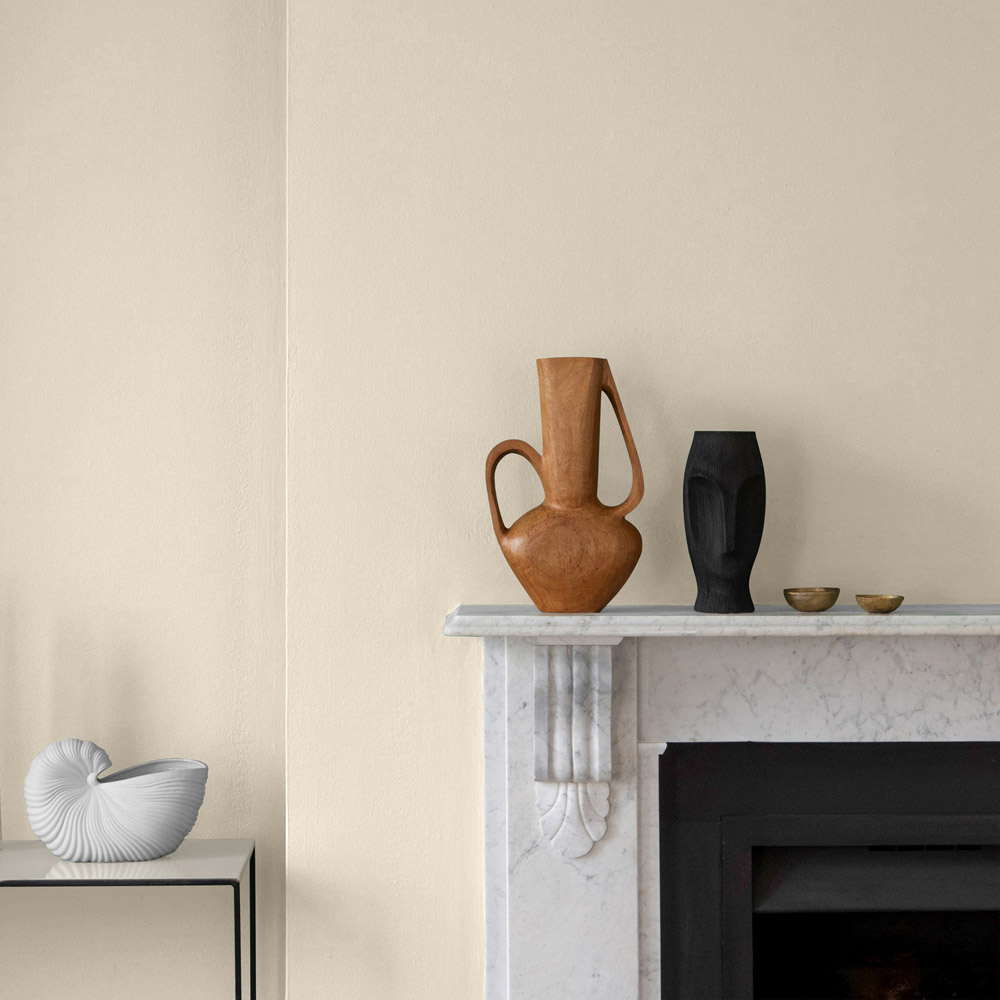 Craig & Rose Walls and Ceilings Pale Mortlake Cream Chalky Emulsion Paint 5L Image 4