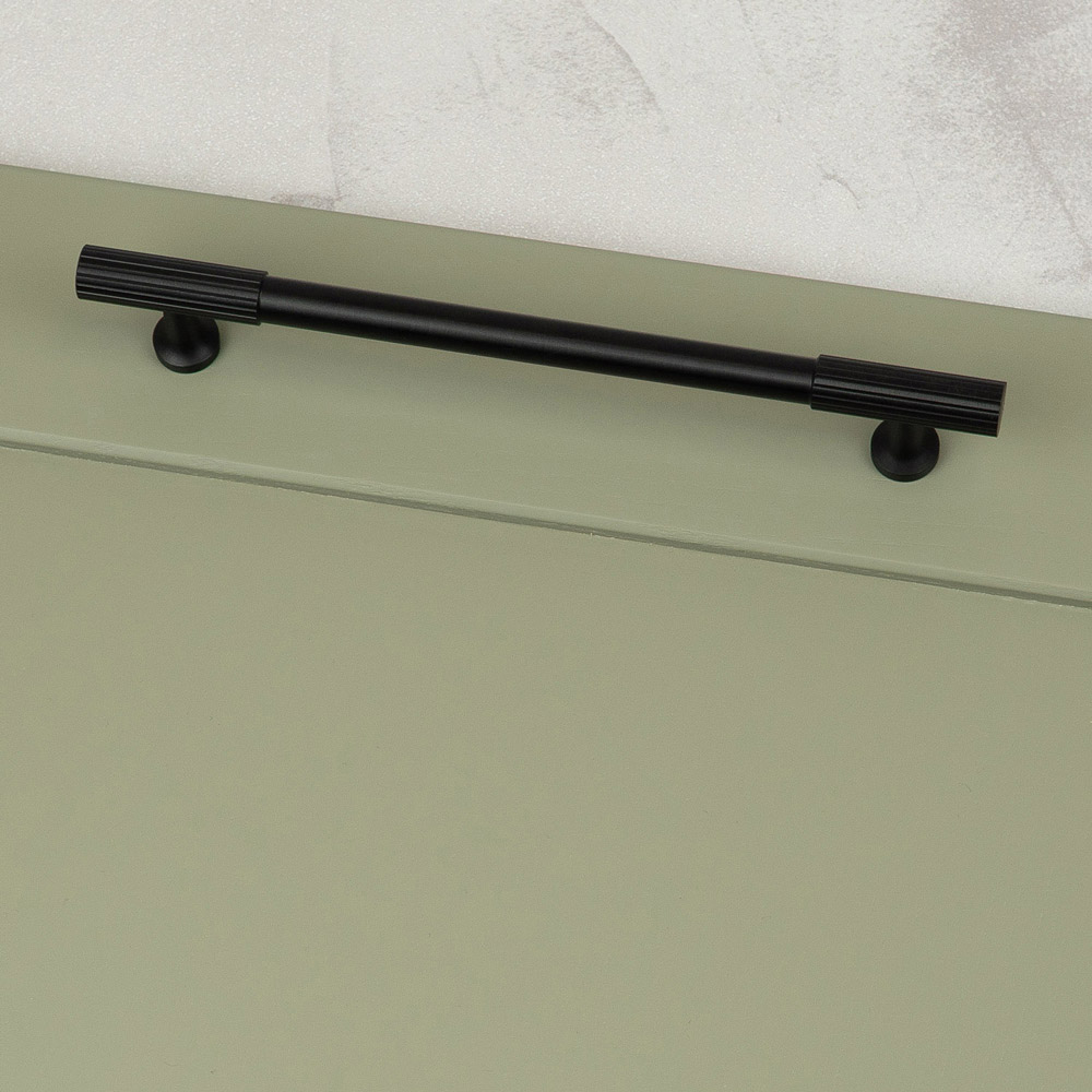 Handle & Home Matt Black Reeded Handle 160mm Image 4