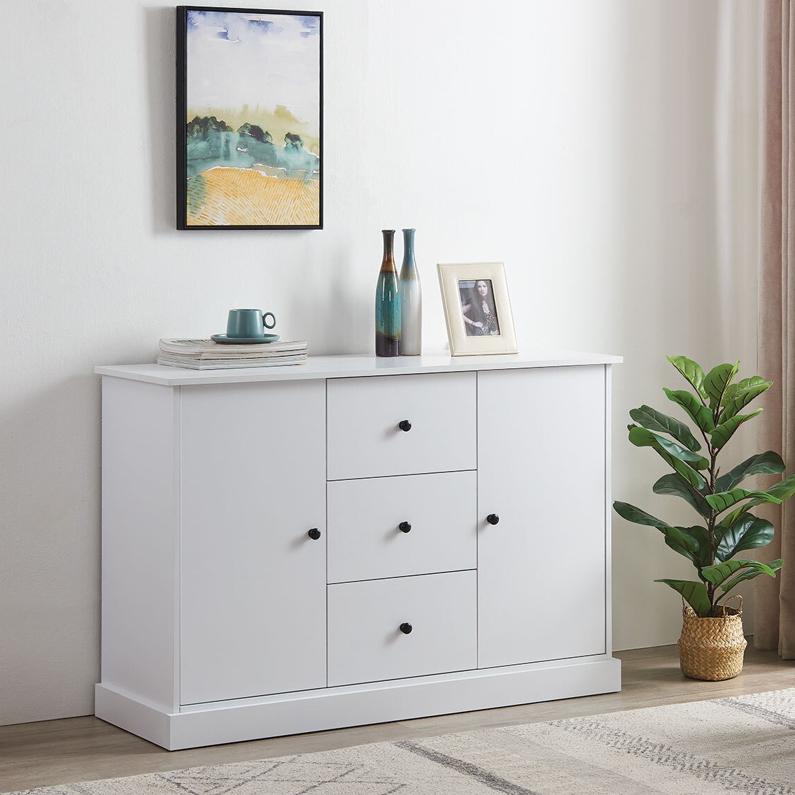 Windsor 2 Door 3 Drawer White Sideboard Image 4