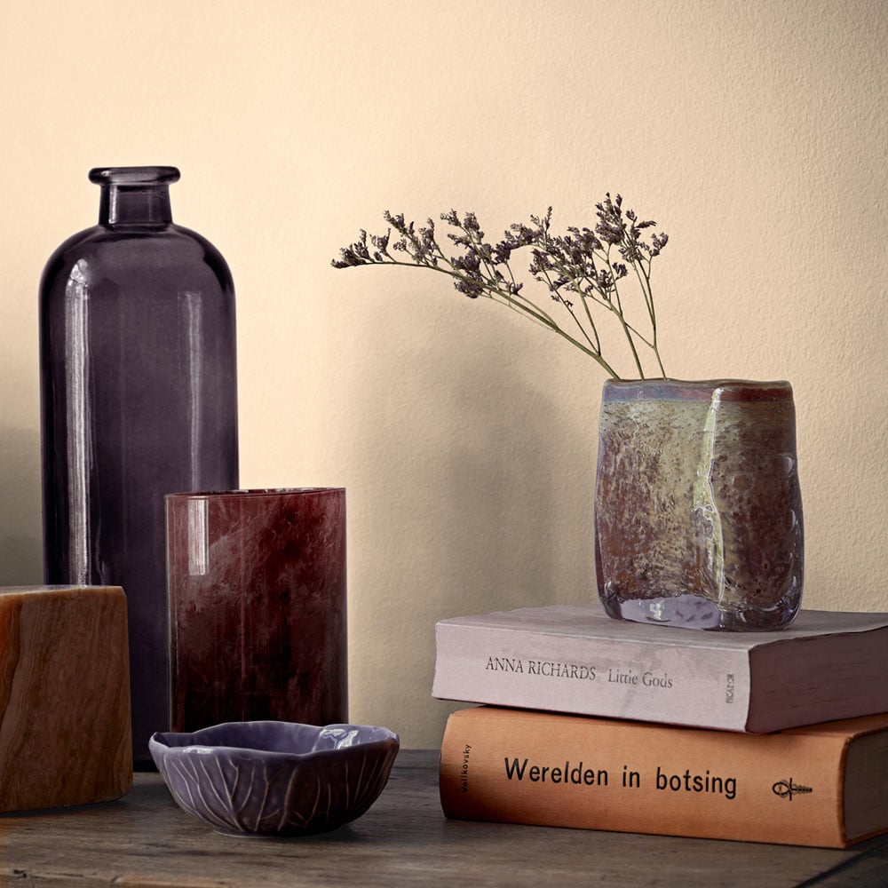 Crown Breatheasy Walls & Ceilings Soft Cream Silk Emulsion Paint 2.5L Image 4