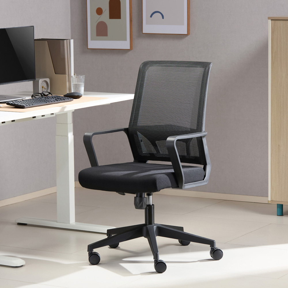 TTAP Cambridge Black Mesh Swivel Office Chair Image 7