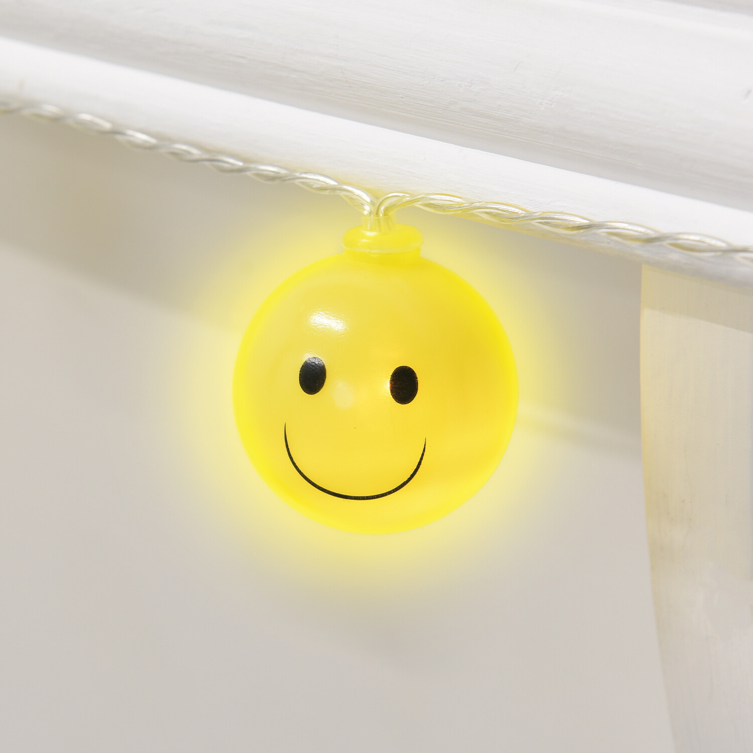 15 LED Smiley Face String Light Yellow Image 2