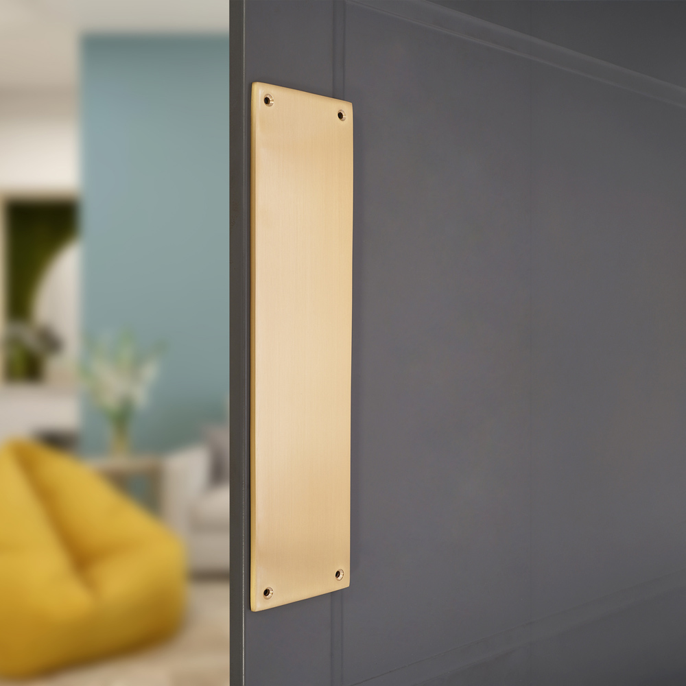 Spira Brass Victorian Plain Square Satin Brass Finger Plush Plate 300mm Image 2