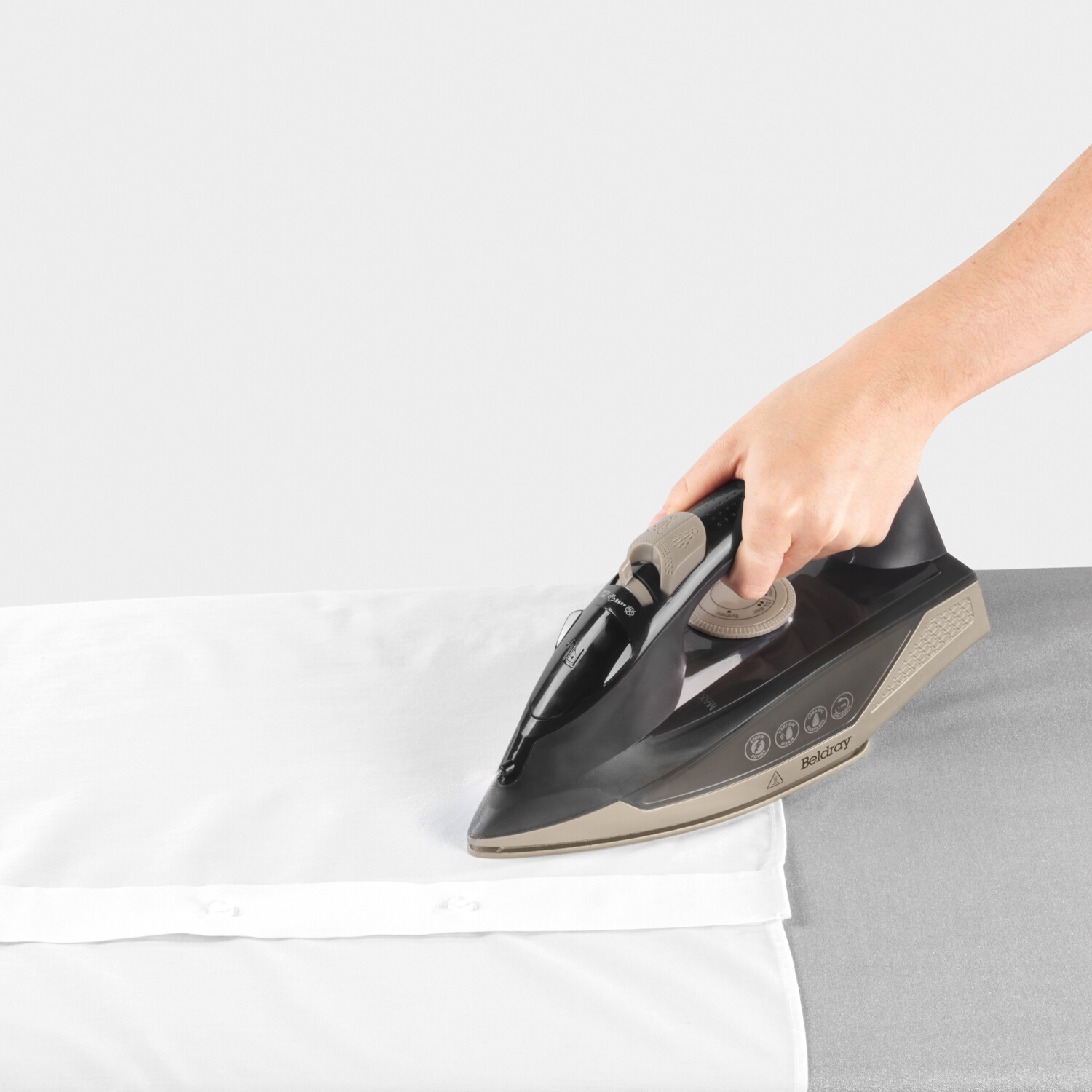 Beldray Iron 2000W Black and Silver Image 10