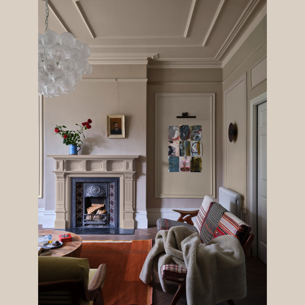 Farrow & Ball Interior Wood and Metal 300 Stirabout Flat Eggshell Paint 5L Image 4