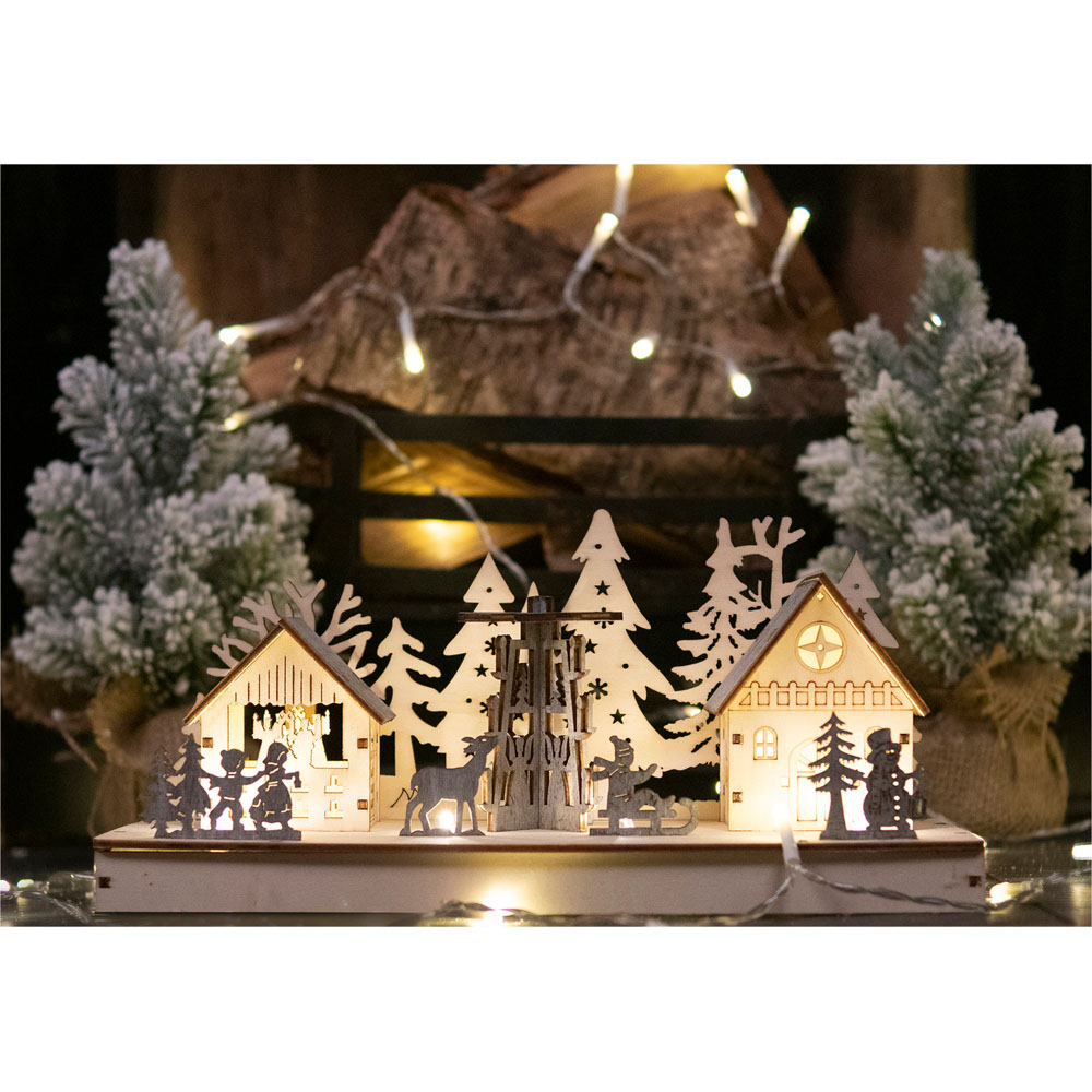 Xmas Haus LED Light Up Wooden Festive Scene Image 4