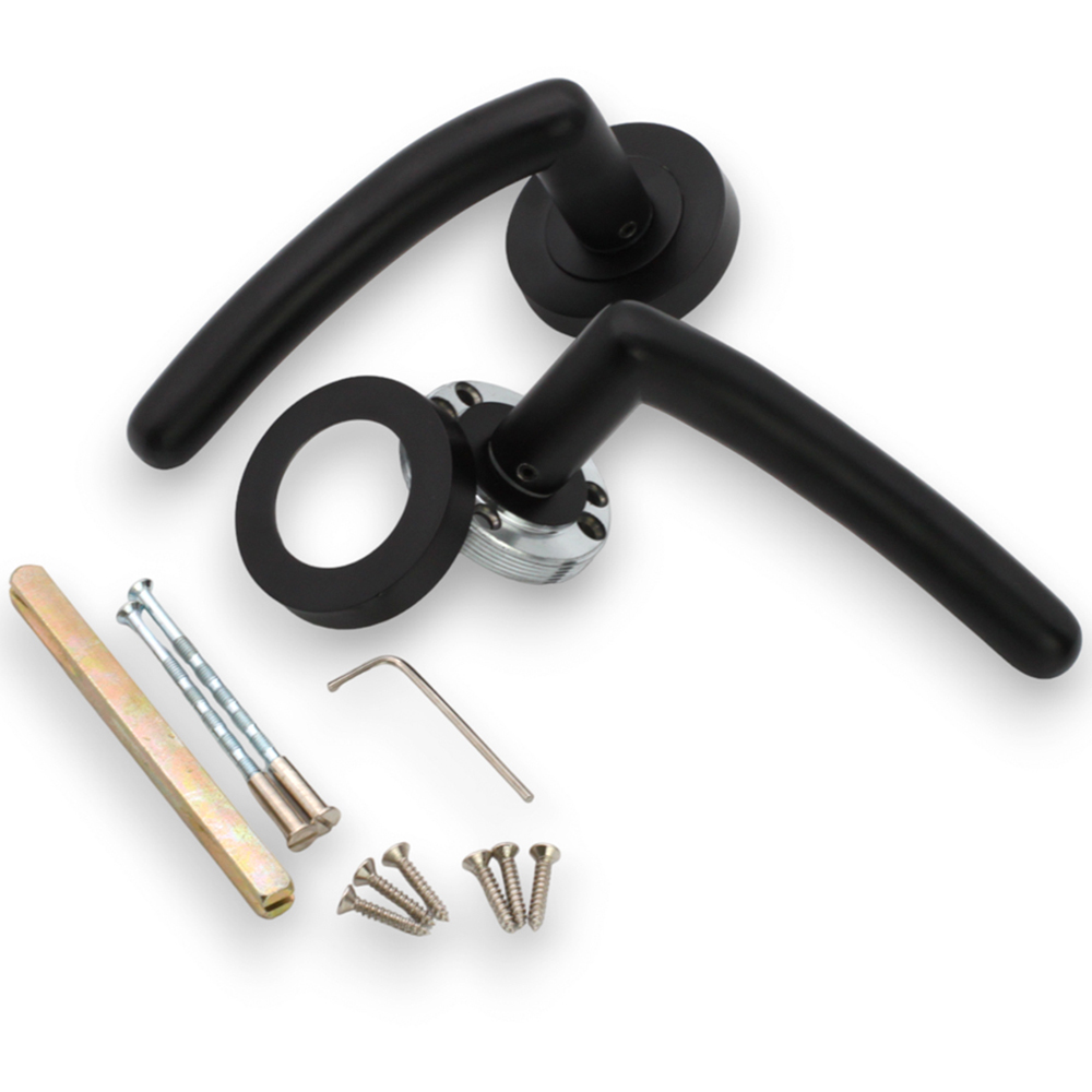 Spira Brass Matt Black Taurus Lever Door Handle 2 Pack Image 4