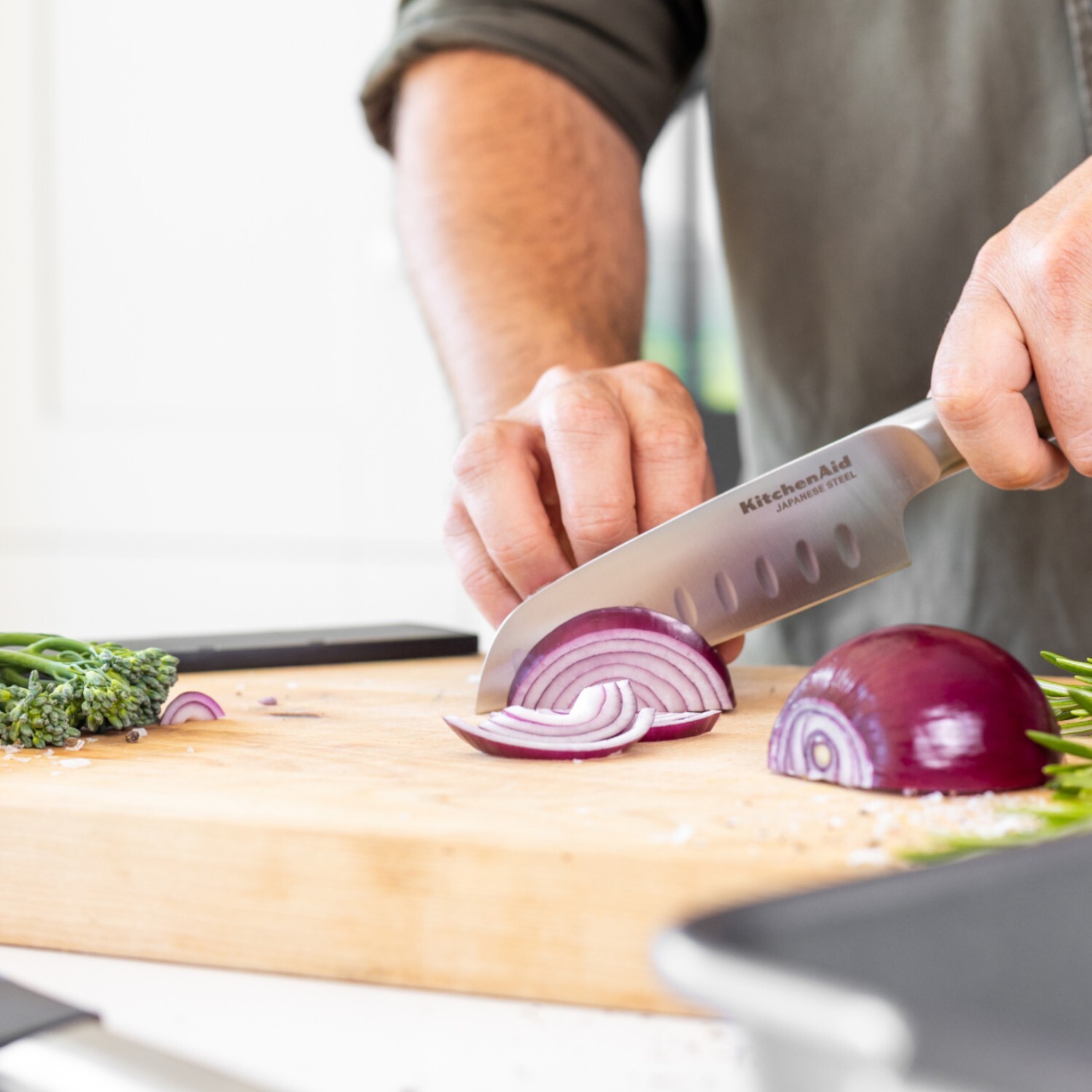 Kitchen Aid 5 Piece Knife Set with Covers Chrome Image 12