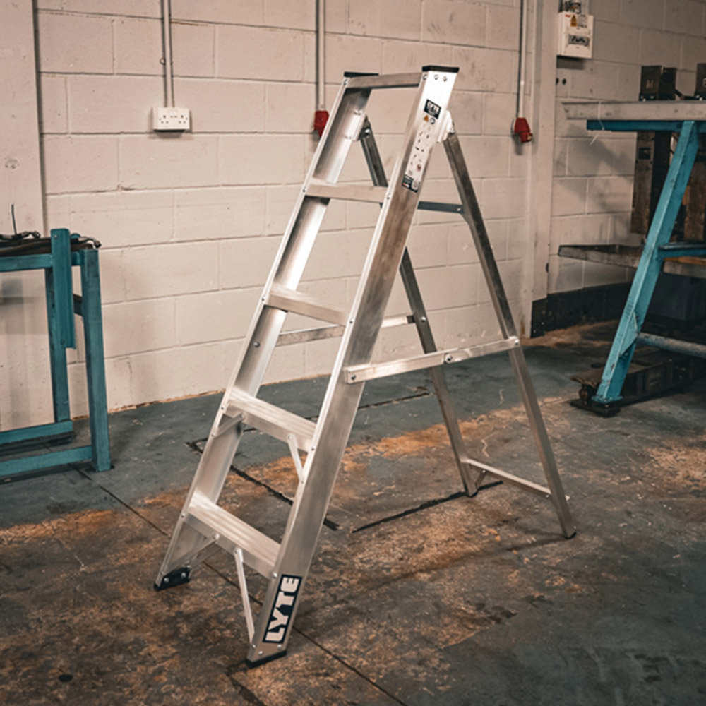 Lyte Ladders and Towers MagnaStep 5 Tread Aluminium Swingback Step Ladder Image 2