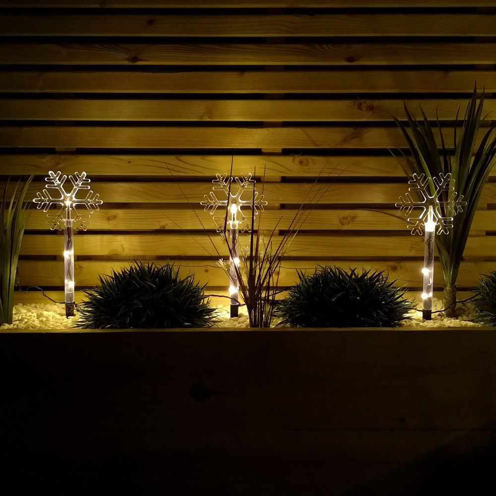 Samuel Alexander 8 Piece 24 Warm White Snowflake Christmas Stake Light Set Image 6