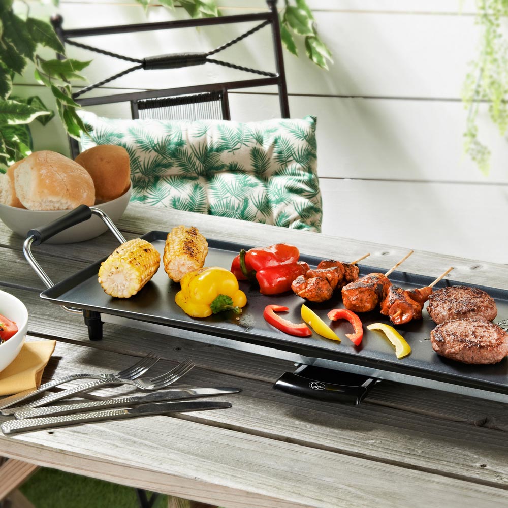 Quest Black X70 Non-Stick Electric Teppanyaki Grill 1800W Image 2