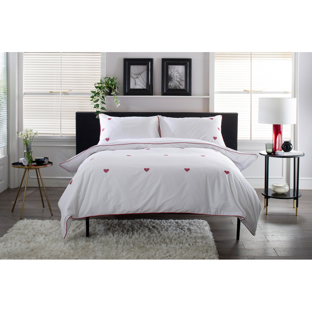 The Lyndon Company Filigree Hearts King Size White Duvet Set Image 3