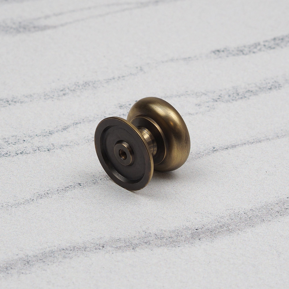 Handle & Home Antique Brass Knob 32mm Image 4
