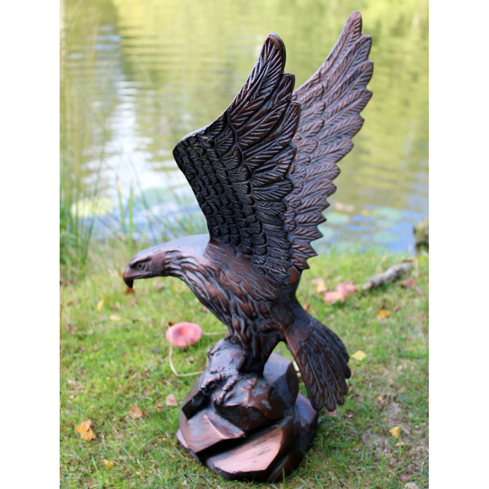 Inspirational Gifting Eagle Cast Aluminium Garden Ornament Image 2