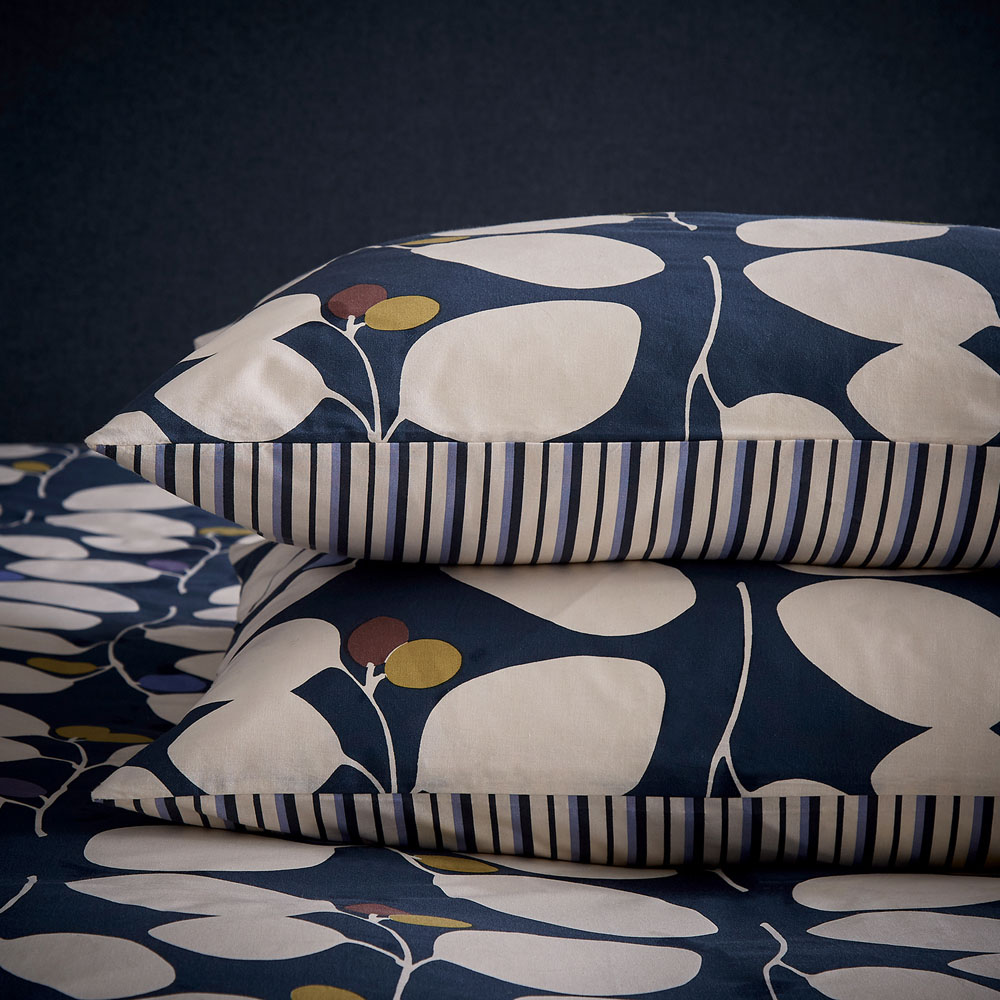 Helena Springfield Althea King Size Navy Duvet Set Image 5