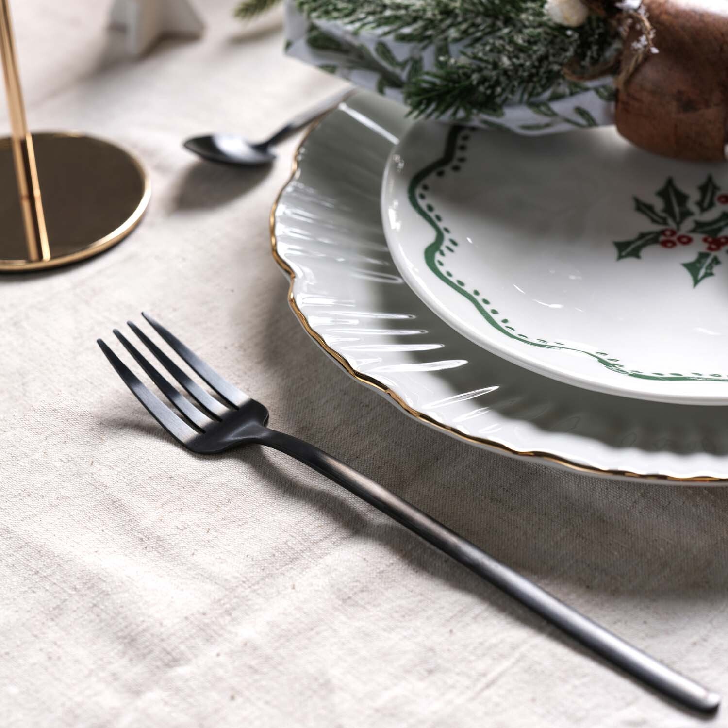 16 Piece Noir Cutlery Set - Black Image 4