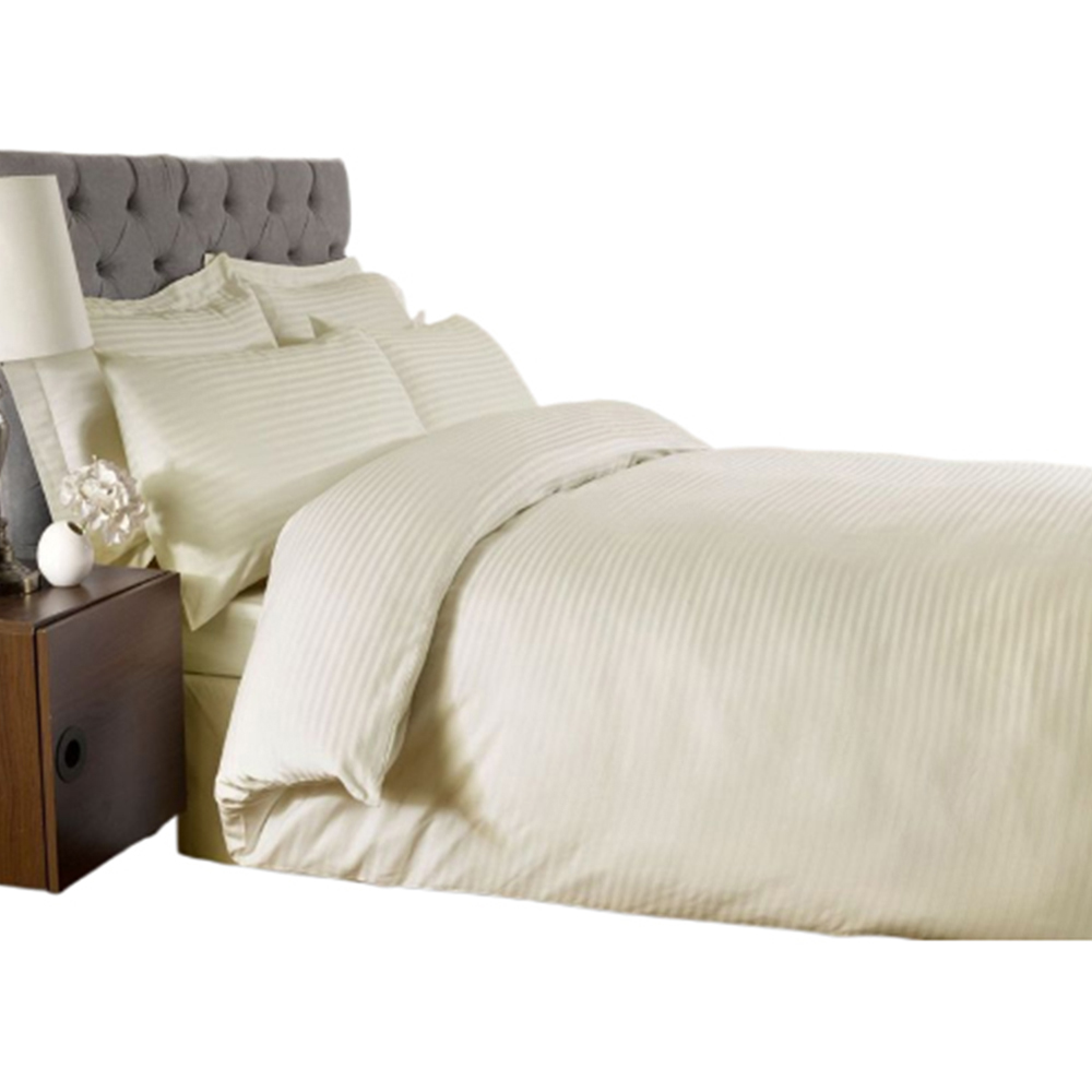 Rapport Home Super King Cream 250 Thread Count Cotton Percale Quilt Cover Image 1