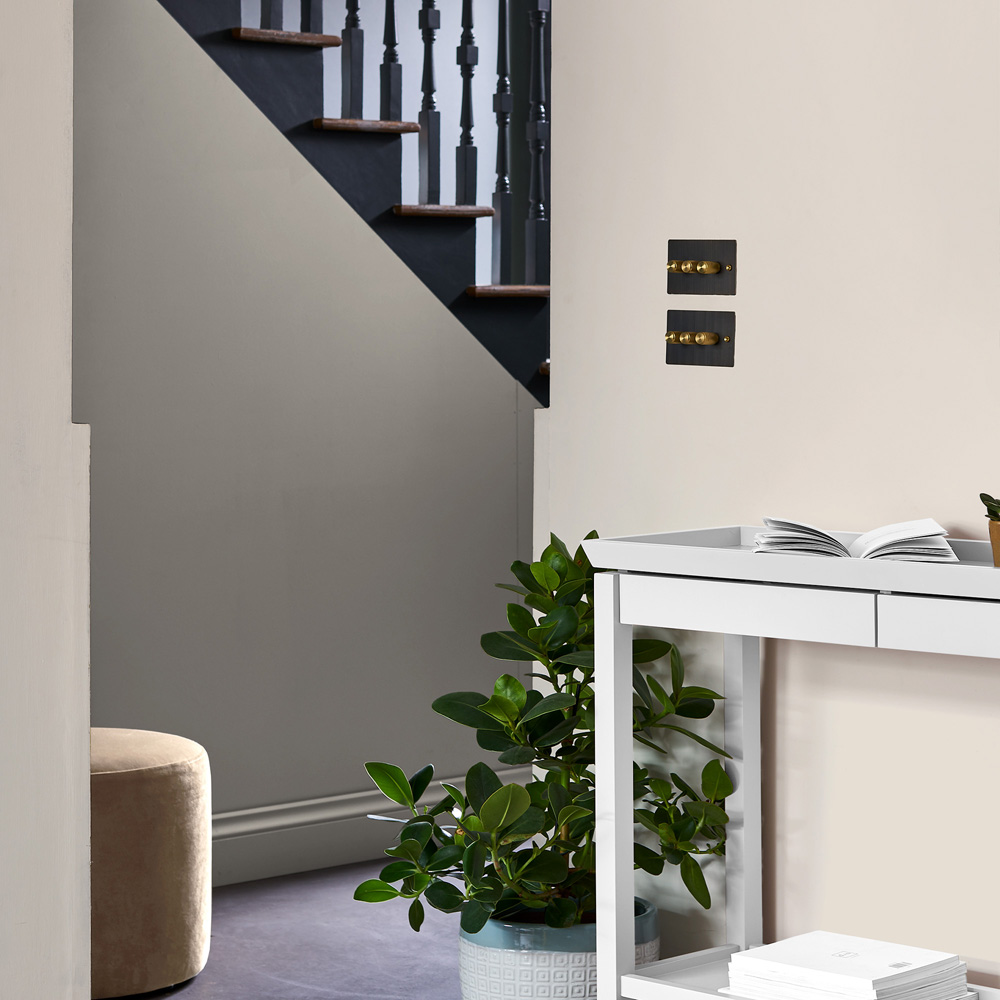 Laura Ashley Pale Sable Matt Emulsion Paint 5L Image 4