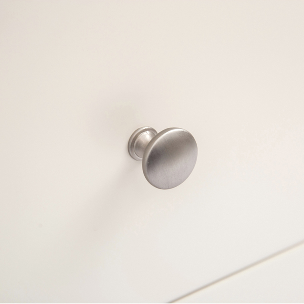 Cabinet Bits Maggiori 5 Drawer White Chrome Knob Chest of Drawers Image 7