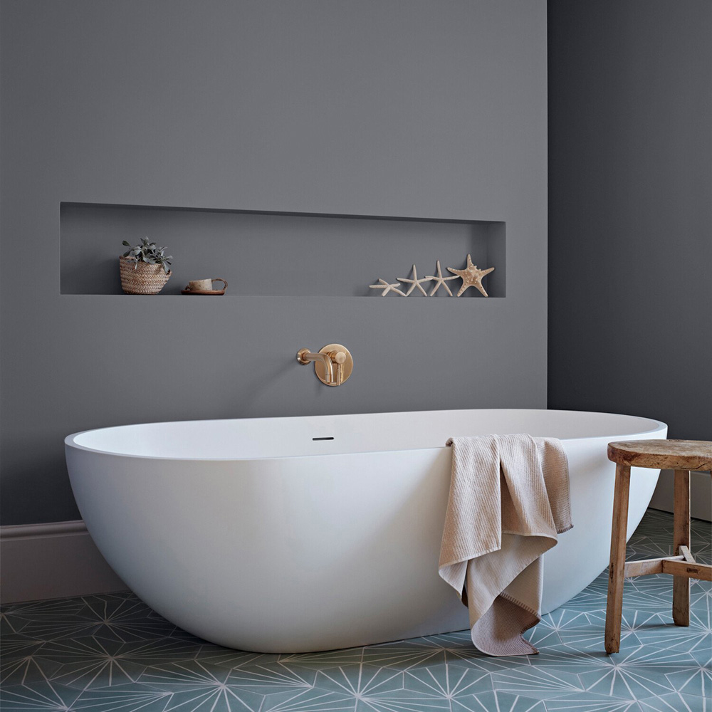 Crown Easyclean Bathroom Paint - Tin Bath Image 5