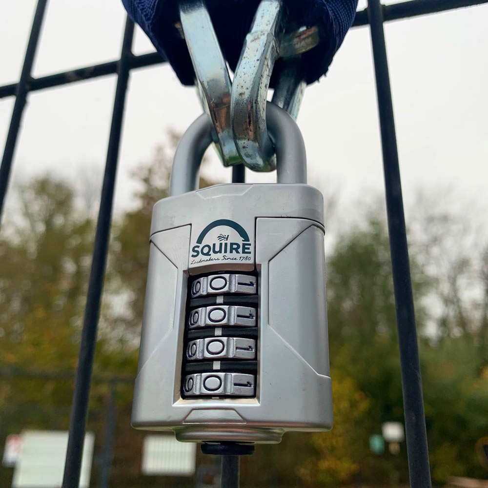 Squire 50mm 4 Wheel Combination Boron Shackle Padlock Image 2