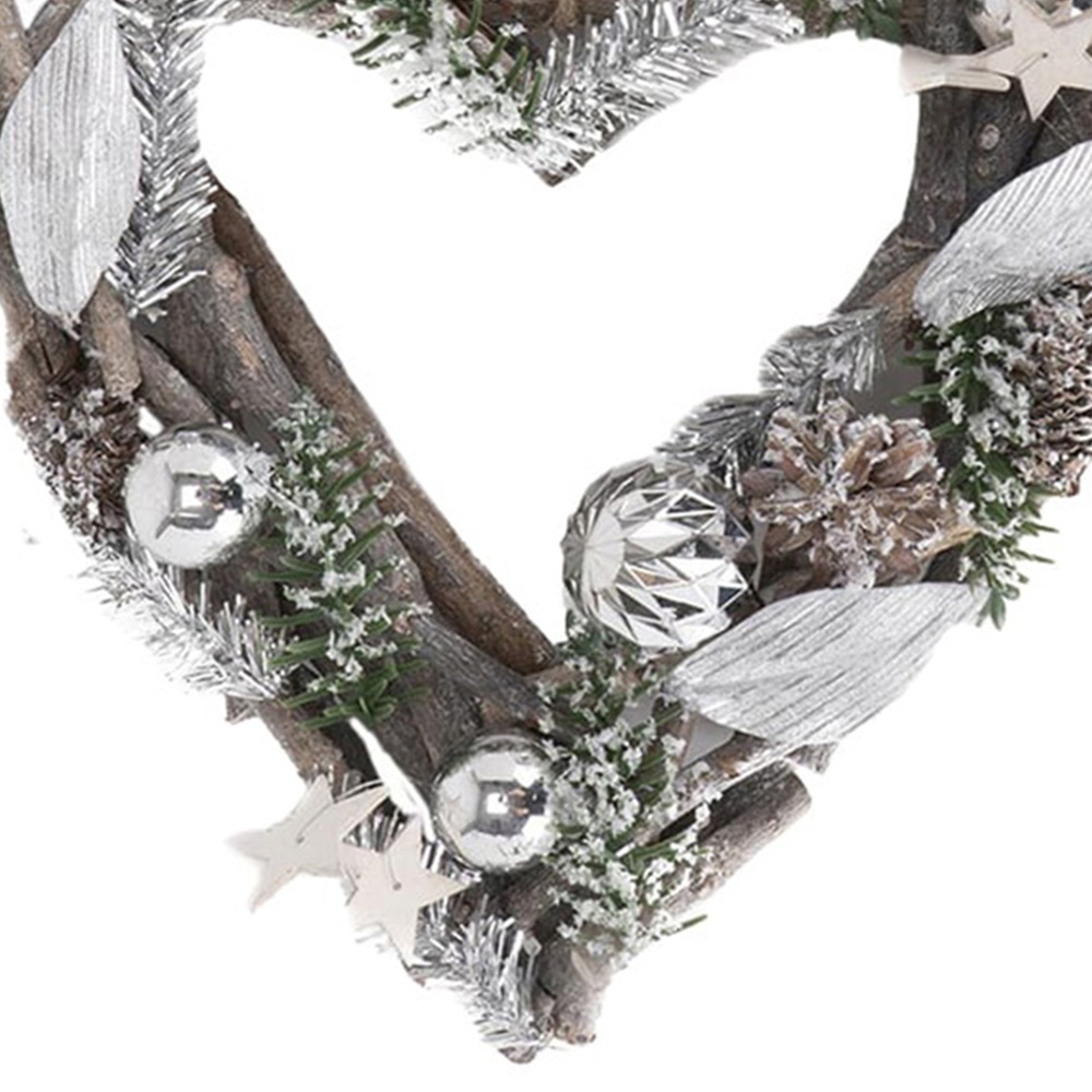 Alpine Lodge Heart Shaped Wreath with Silver Stars Image 2
