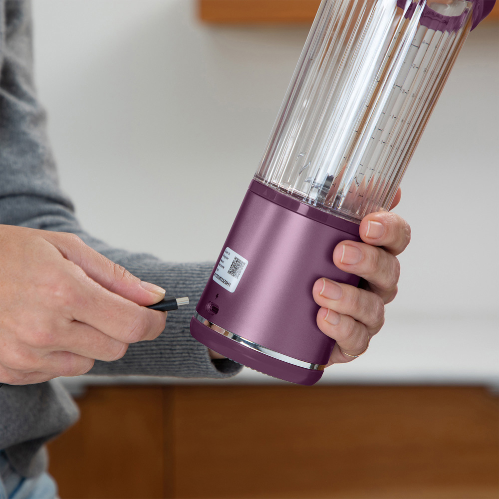 Ninja Blast BC151UKPR Passionfruit 530ml Cordless Portable Blender Image 4