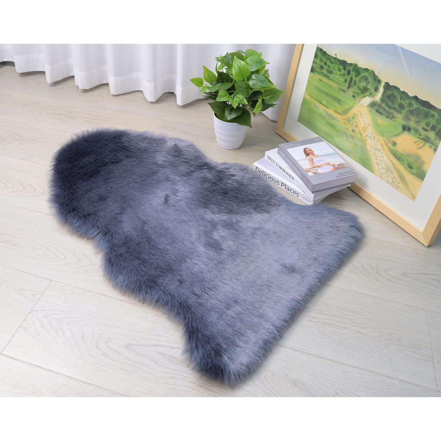 Arctic Grey Faux Fox Fur Sumptuous Rug 90 x 60cm Image 2
