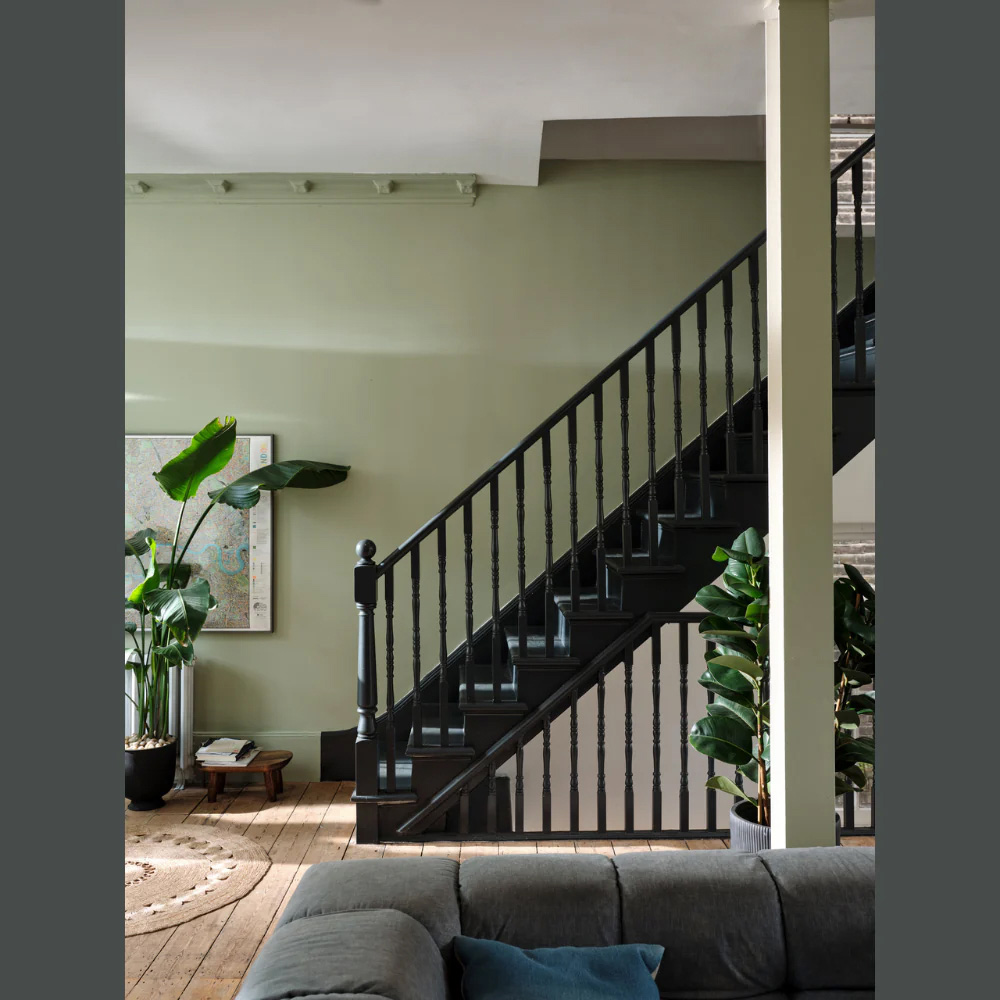 Farrow & Ball Estate Eggshell Studio Green Satin Paint 5L Image 4