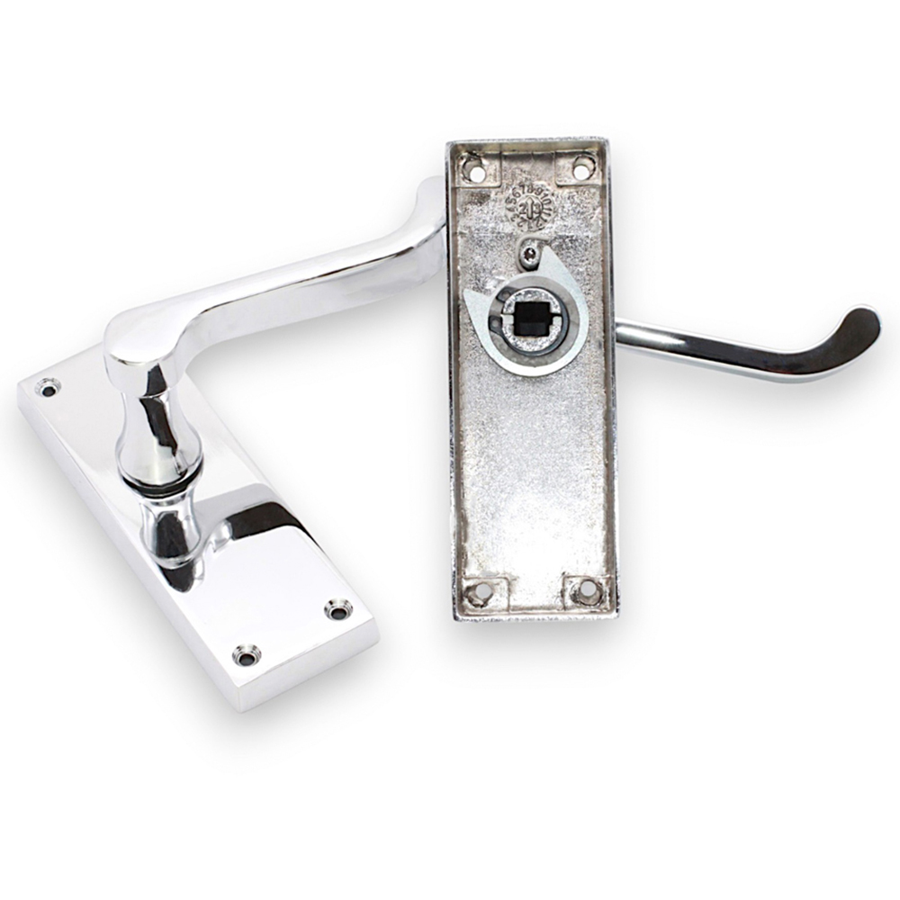 Spira Brass Victorian Polished Chrome Scroll Latch Lever Door Handle 2 Pack Image 3