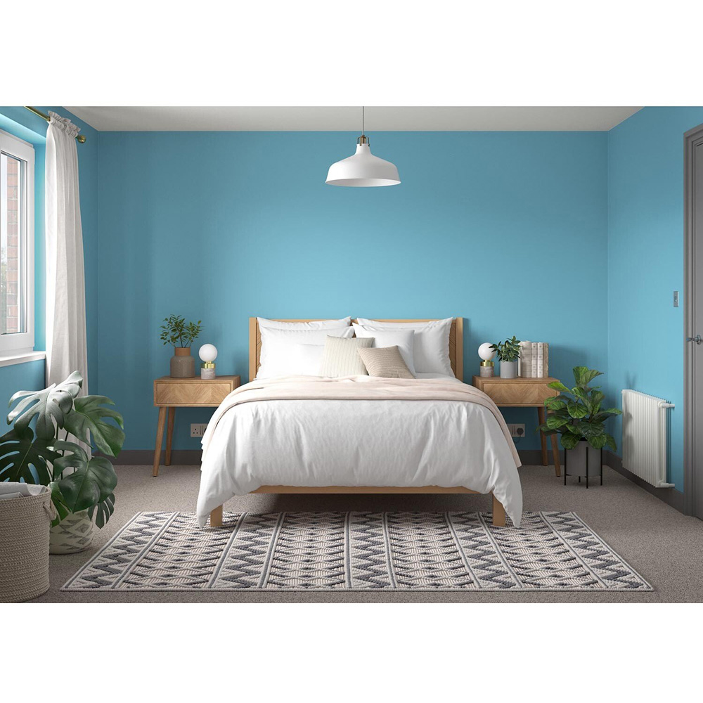 Dulux Walls & Ceilings Nordic Sky Silk Emulsion Paint 2.5L Image 4