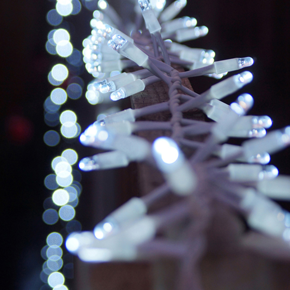 Eagle Connect 750 Cool White LED White Cluster Light 15m Image 7