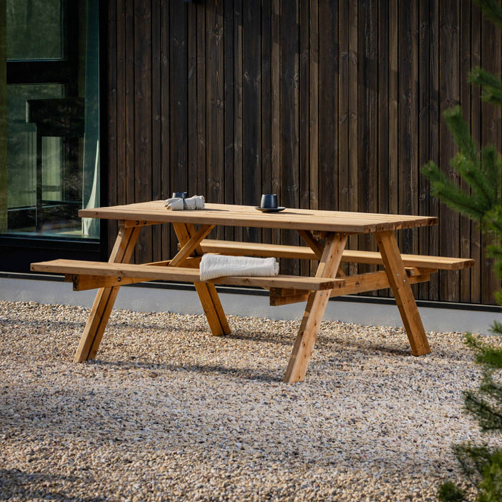 AMATA Ungurs 6 Seater Classic Picnic Table Brown Image 8